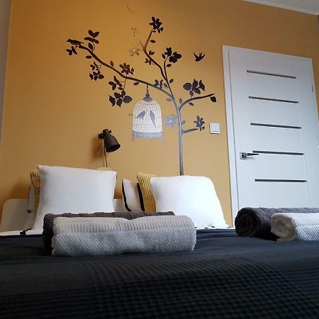 Black Rose Apartament Targi 3 Km, F-Ry Vat Kielce Ngoại thất bức ảnh