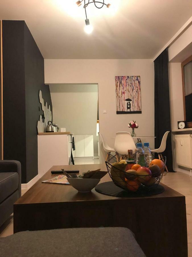 Black Rose Apartament Targi 3 Km, F-Ry Vat Kielce Ngoại thất bức ảnh